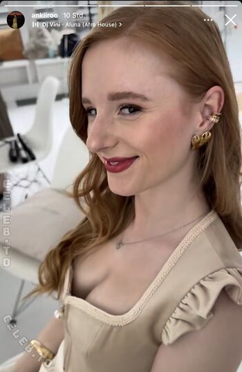 Full leaked Annnkaaaa private photo
