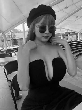 Anny Kreslinee