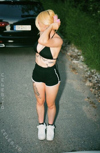 Full leaked Anny vans private photo