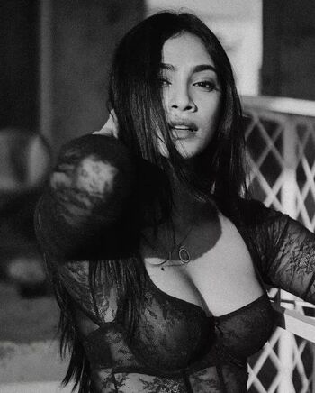 Full leaked Anukreethy private photo