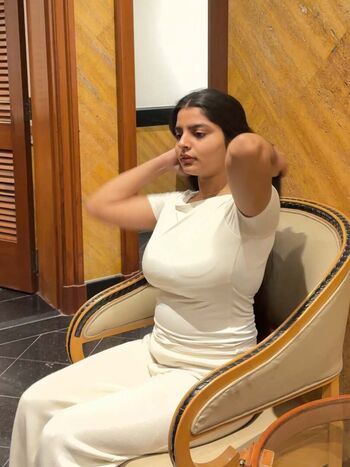 Full leaked Anushka deokate private photo