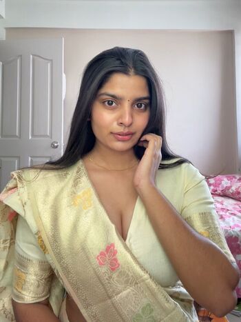Full leaked Anushka deokate page private photo
