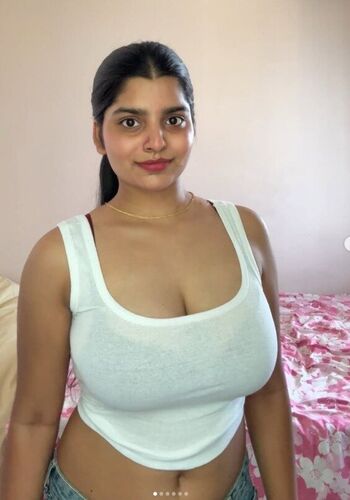 Full leaked Anushka deokate private photo