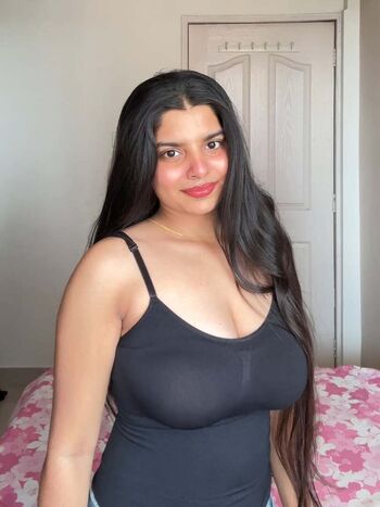 Full leaked Anushka deokate page private photo
