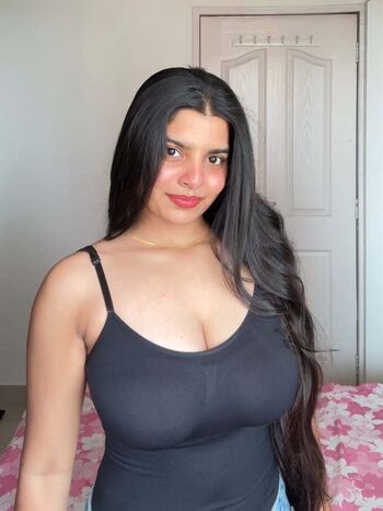 Full leaked Anushka deokate page private photo