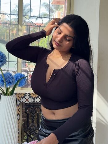 Full leaked Anushka deokate private photo