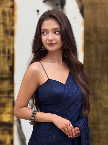 Full leaked Anushka sen private photo
