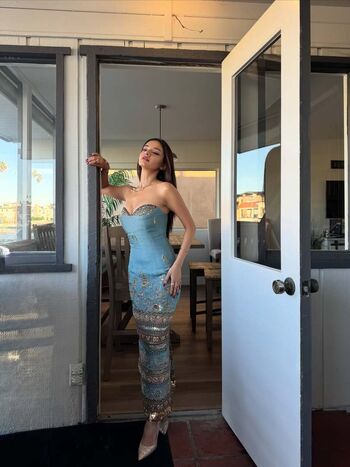 Full leaked Anushka sen private photo