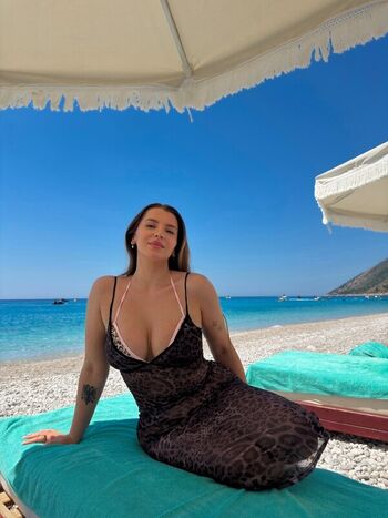 Full leaked Anxhelz private photo