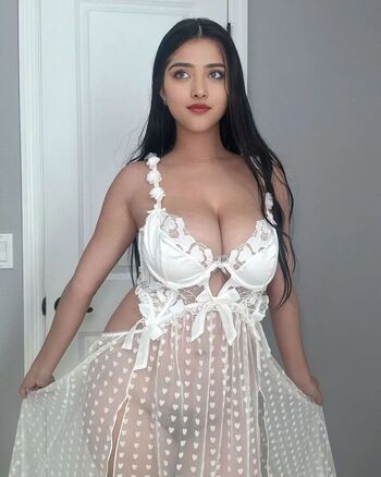 Full leaked Anya advani private photo