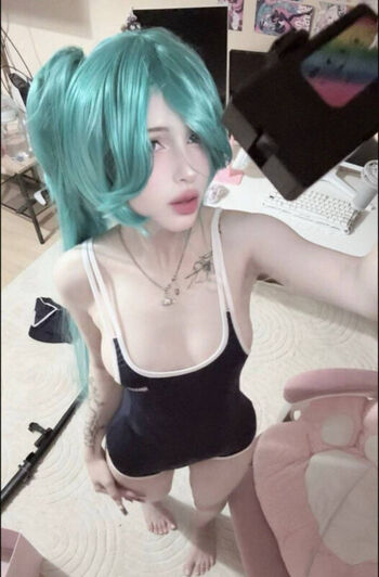 Full leaked Anyatsunava page private photo
