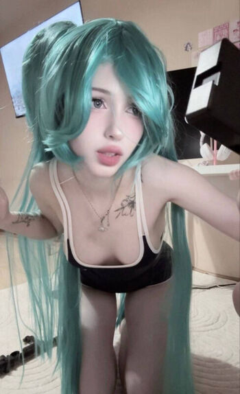 Full leaked Anyatsunava page private photo