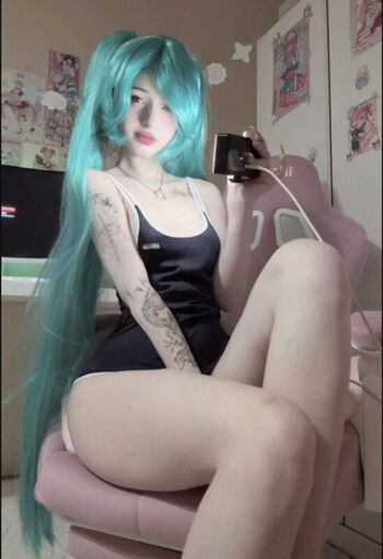 Full leaked Anyatsunava page private photo