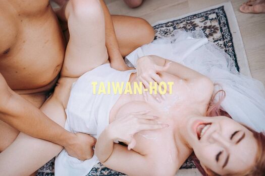 Full leaked Apr il private photo