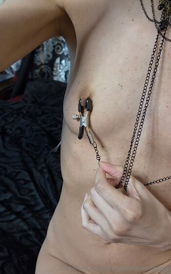 April Vixxi