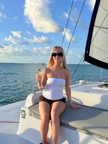 Full leaked April wade private photo