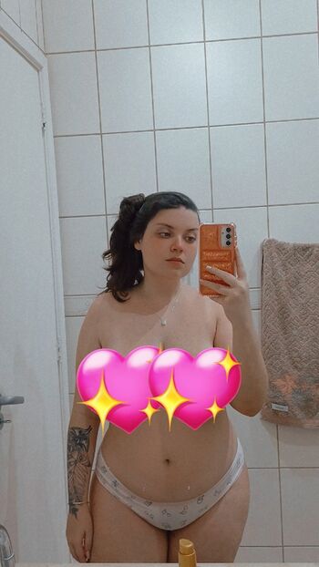 Full leaked Apron bellies private photo