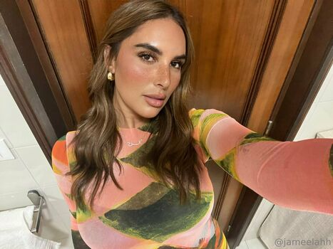 Full leaked Arabic princess page private photo