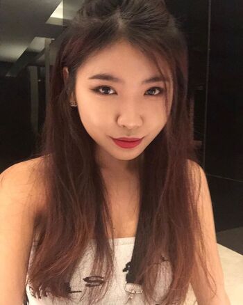 Full leaked Arathehotwife private photo