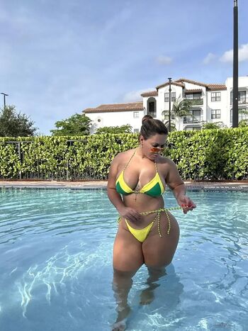 Full leaked Arazay diaz private photo