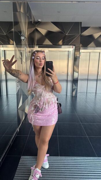 Full leaked Areliann private photo
