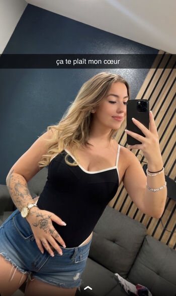 Full leaked Areliann private photo