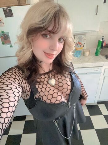 Full leaked Aretteepls private photo