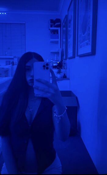 Full leaked Ari corr private photo