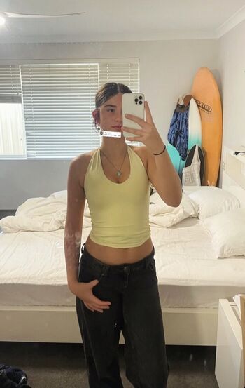 Full leaked Ari corr private photo