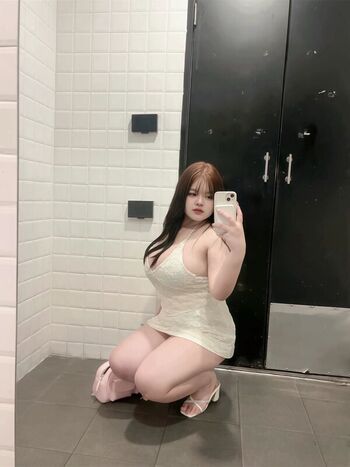 Full leaked Ari wxn private photo