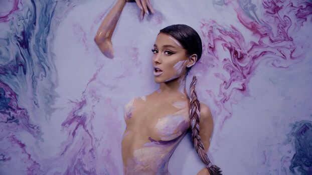 Full leaked Ariana gra private photo