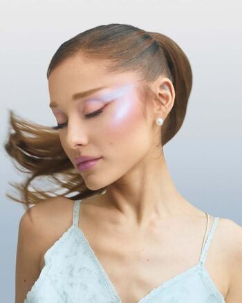Full leaked Ariana grande private photo