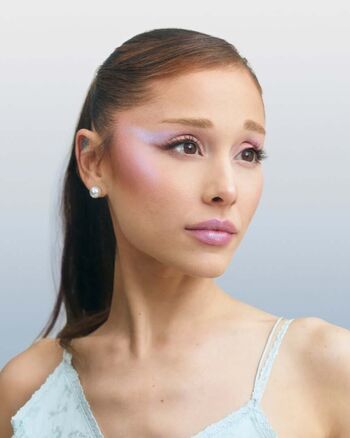 Full leaked Ariana grande private photo