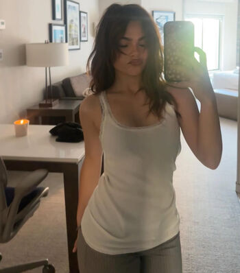 Full leaked Ariana greenblatt private photo