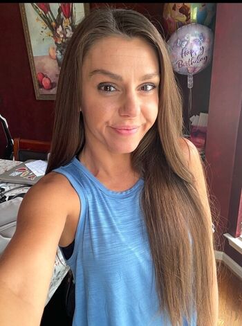 Full leaked Ariana nextdoor private photo