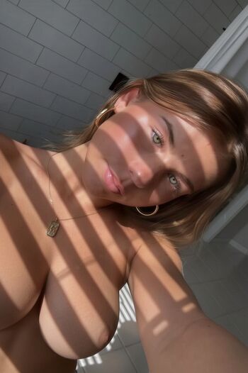 Full leaked Ariana white private photo