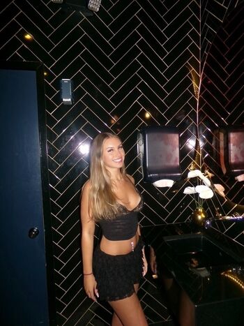 Full leaked Arianaparkerr private photo