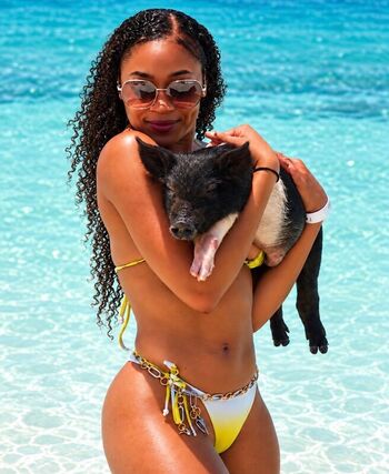 Full leaked Ariane andrew private photo