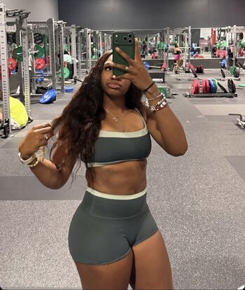 arianna_deniseee