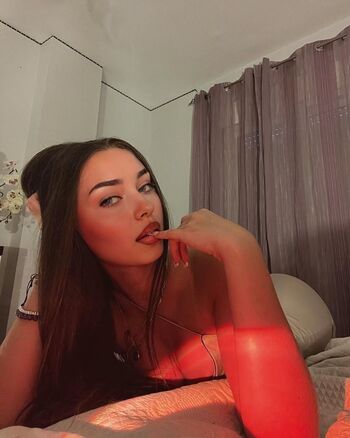 Full leaked Ariatorres private photo