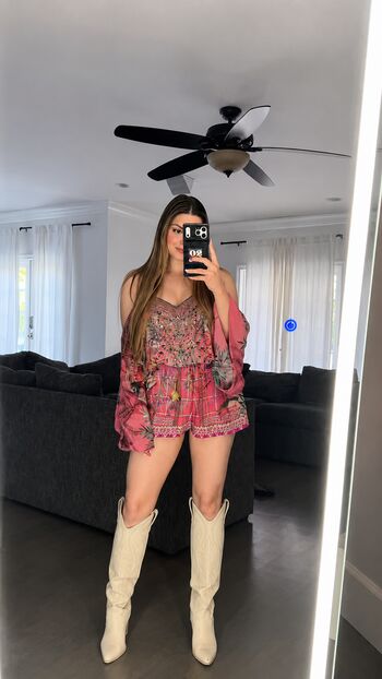 Full leaked Ariel winter private photo