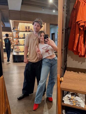 Full leaked Ariel winter private photo