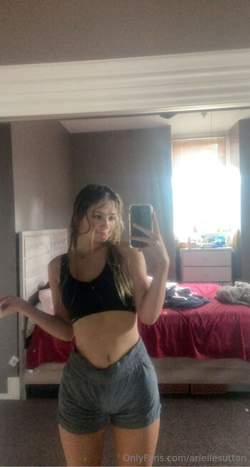 Full leaked Ariellesutton page private photo