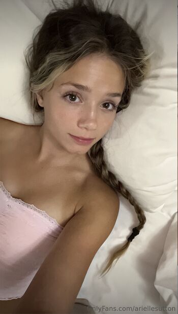 Full leaked Ariellesutton page private photo
