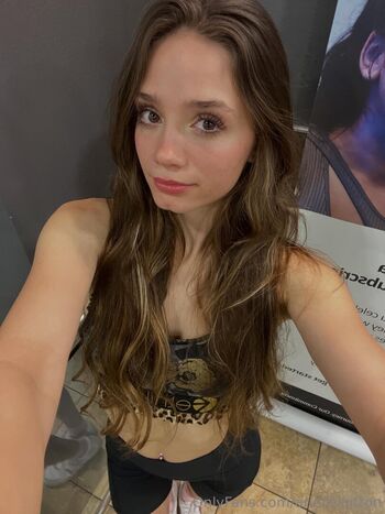 Full leaked Ariellesutton page private photo