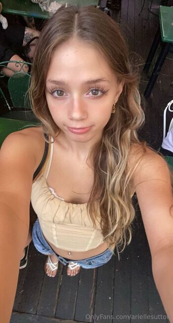 Full leaked Ariellesutton private photo