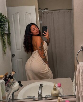Full leaked Aries ceja private photo
