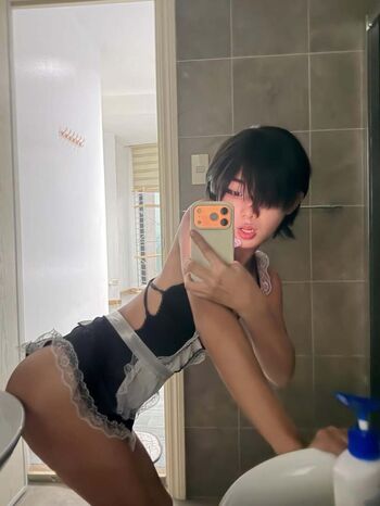 Full leaked Arihienna private photo