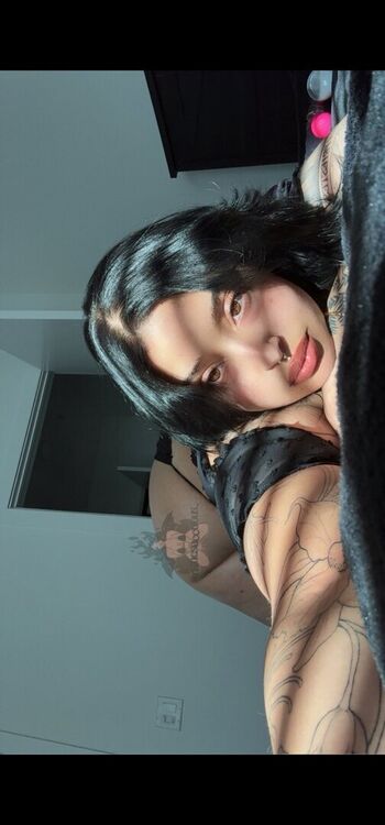 Full leaked Arithesuccubus private photo