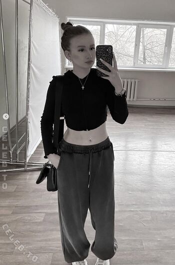 Full leaked Ariwwei private photo